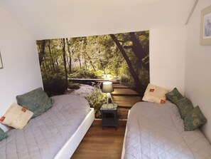 2 bedrooms, desk, iron/ironing board, travel crib - TOTALLY INDEPENDENT HOUSE on 2 hectares FOR 5 PEOPLE (VELLES)