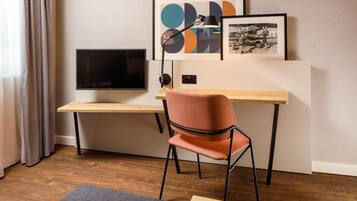 In-room safe, individually decorated, individually furnished, desk