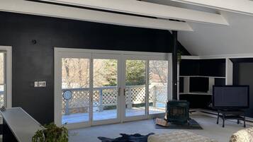 Smart TV, fireplace, video games, table football