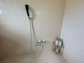 Hair dryer, towels - N205  Free parking  Pineapple Park 2 minutes on / Nago Okinawa (Nago)
