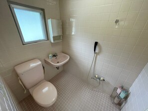Hair dryer, towels