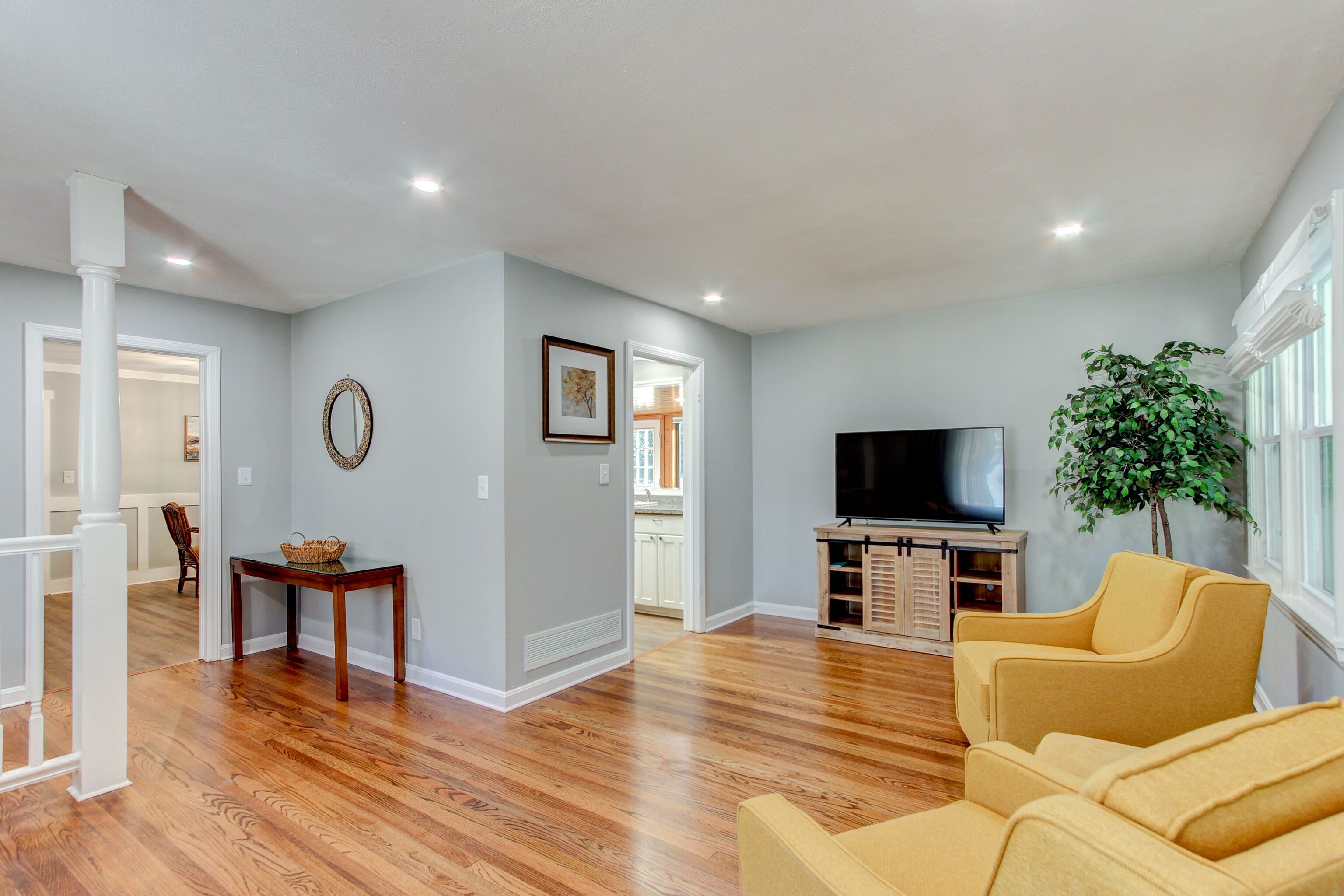 UPDATED Home with Private Pool near Pinewood!