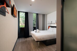 1 habitación, decoración personalizada y muebles diferentes 