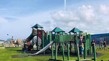 Apartemen, Beberapa Tempat Tidur | Area anak-anak