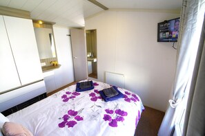 Apartment, Multiple Beds - Lovely 2-bed Static Caravan in Rhyl (Rhyl)