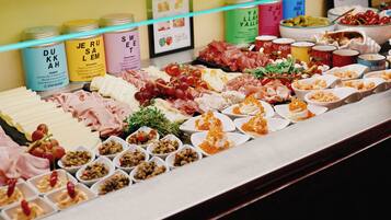 Buffet breakfast on weekdays (EUR 23 per person)