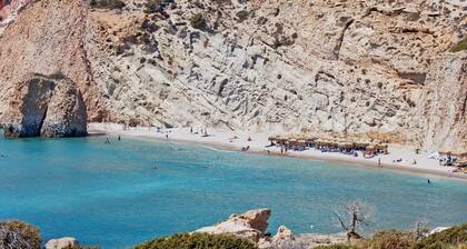 GREEK ISLAND HOPPING - PURE AEGEAN BLISS