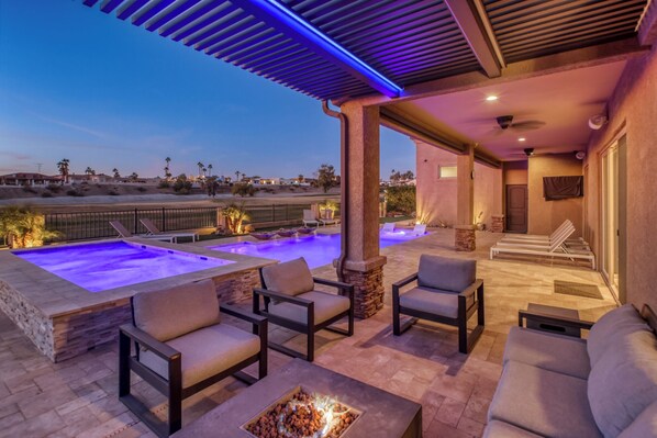 Outdoor pool, a heated pool