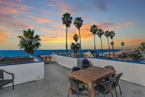 Sunsets and Ocean Views in Perfect Family Getaway