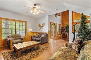 Smart TV, fireplace, DVD player