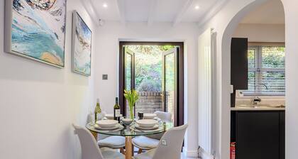 A stylish getaway for discerning guests looking for a great coastal break.