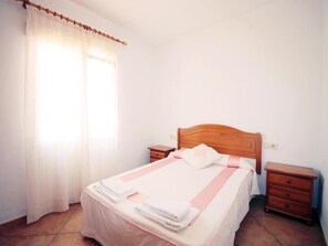3 bedrooms, internet - Villa- Caleta - Three Bedroom Villa, Sleeps 6 (Portichol)