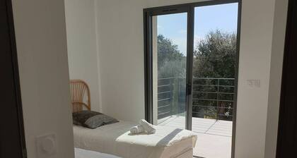 Villa Le Figuier. 6 pers, piscine chauffée, 2 min plage en voiture