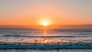 Una spiaggia nelle vicinanze