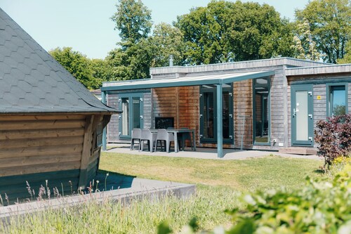 6 + 6 persoons Veluwe Villa met sauna en grillhuis