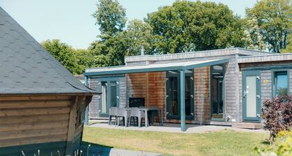 6 + 6 persoons Veluwe Villa met sauna en grillhuis