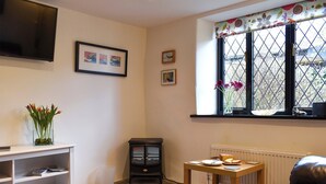 TV - 2 bedroom accommodation in Washfield, near Tiverton (Washfield, near Tiverton)