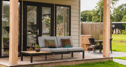 Lodge with hot tub | 4 people