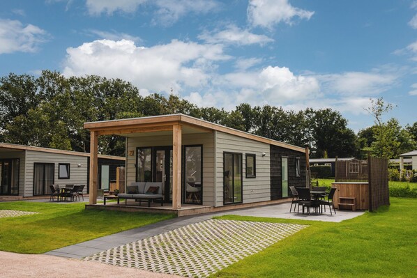Exterior - Lodge with hot tub | 4 people (Rijssen)