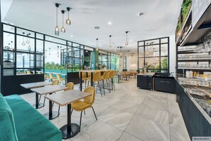 Dinner served - Kyriad Lyon Ouest - Limonest (Limonest)