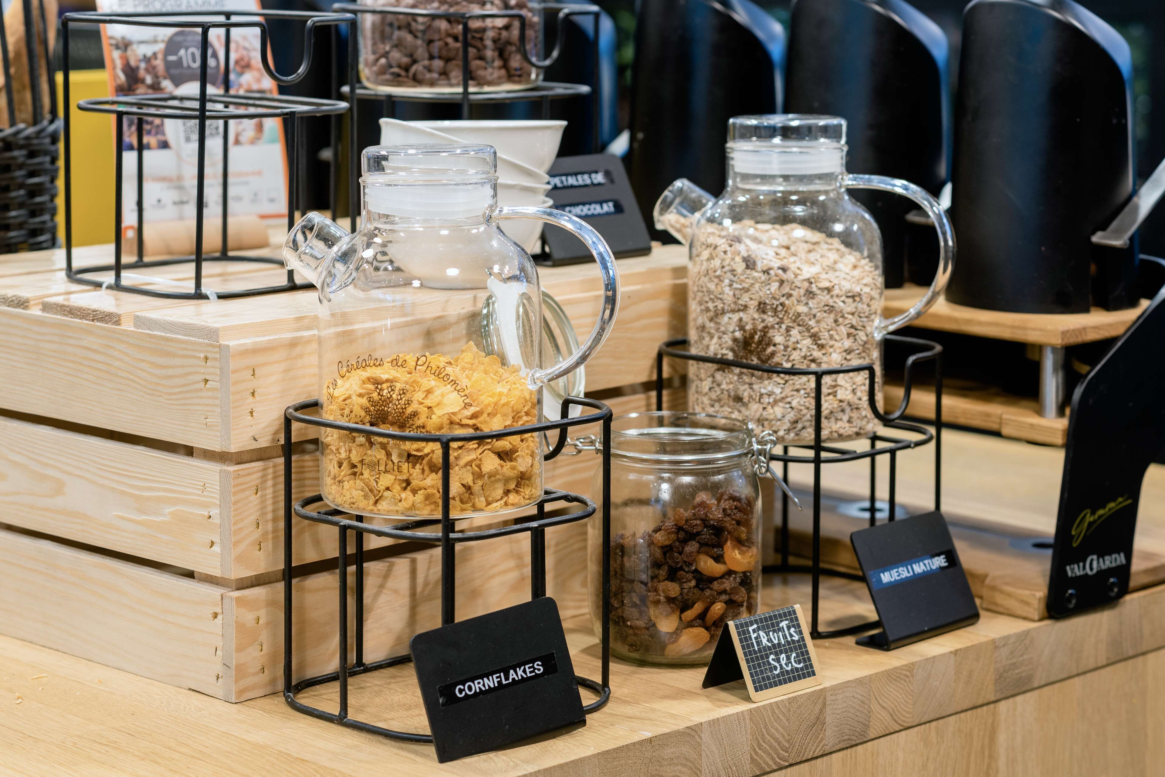 daily buffet breakfast (eur 14 per person)