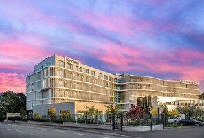 Exterior - Kyriad Lyon Ouest - Limonest (Limonest)