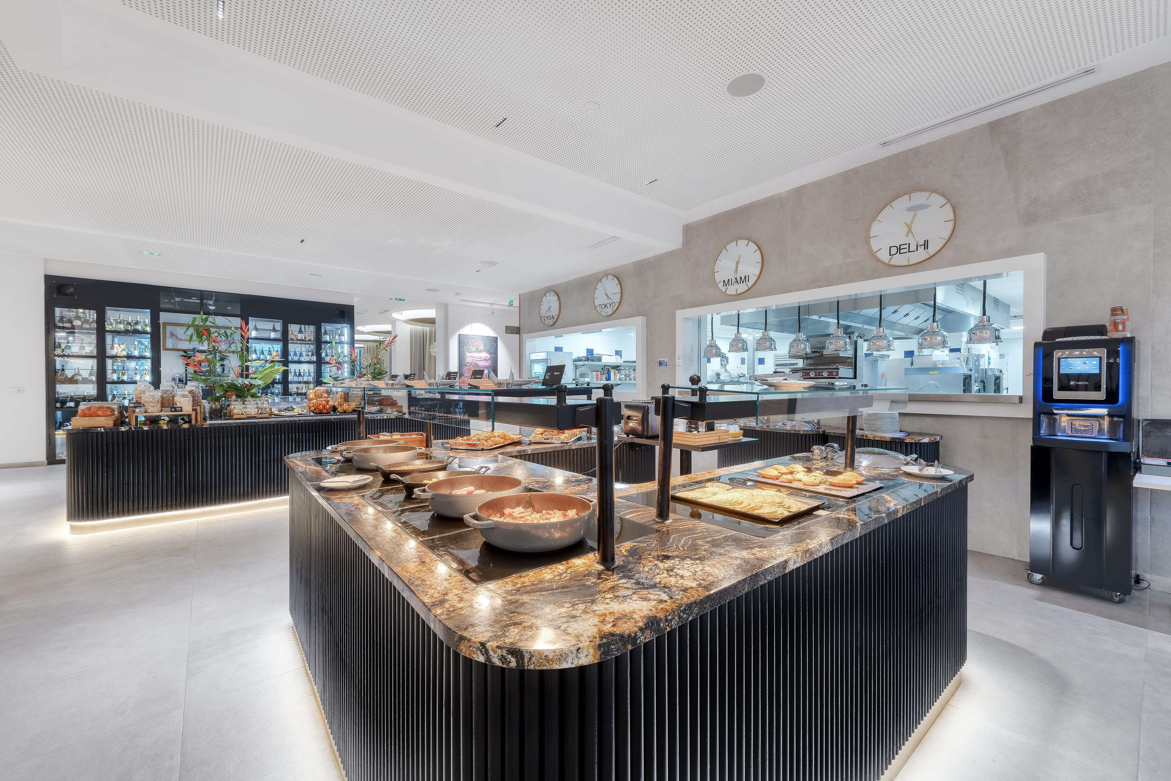 daily buffet breakfast (eur 27 per person)