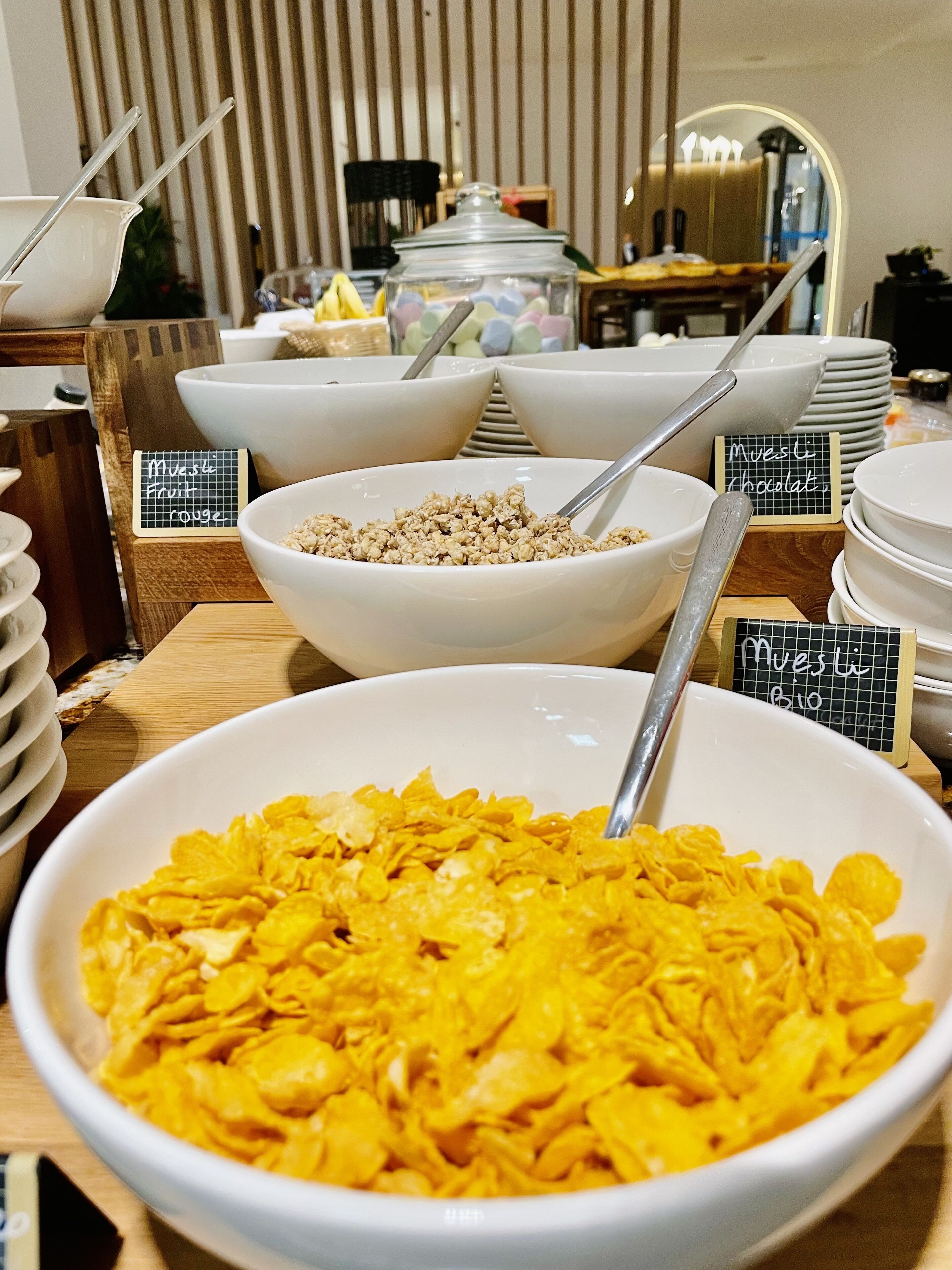 朝食