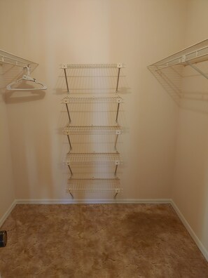 Interior - Split 2 bdrm/2 full bath floorplan, All new appliances, yearly rental (Stuart)
