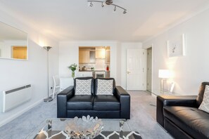 IPod dock - Roomspace Apartments - Regents Court (Kingston Upon Thames)