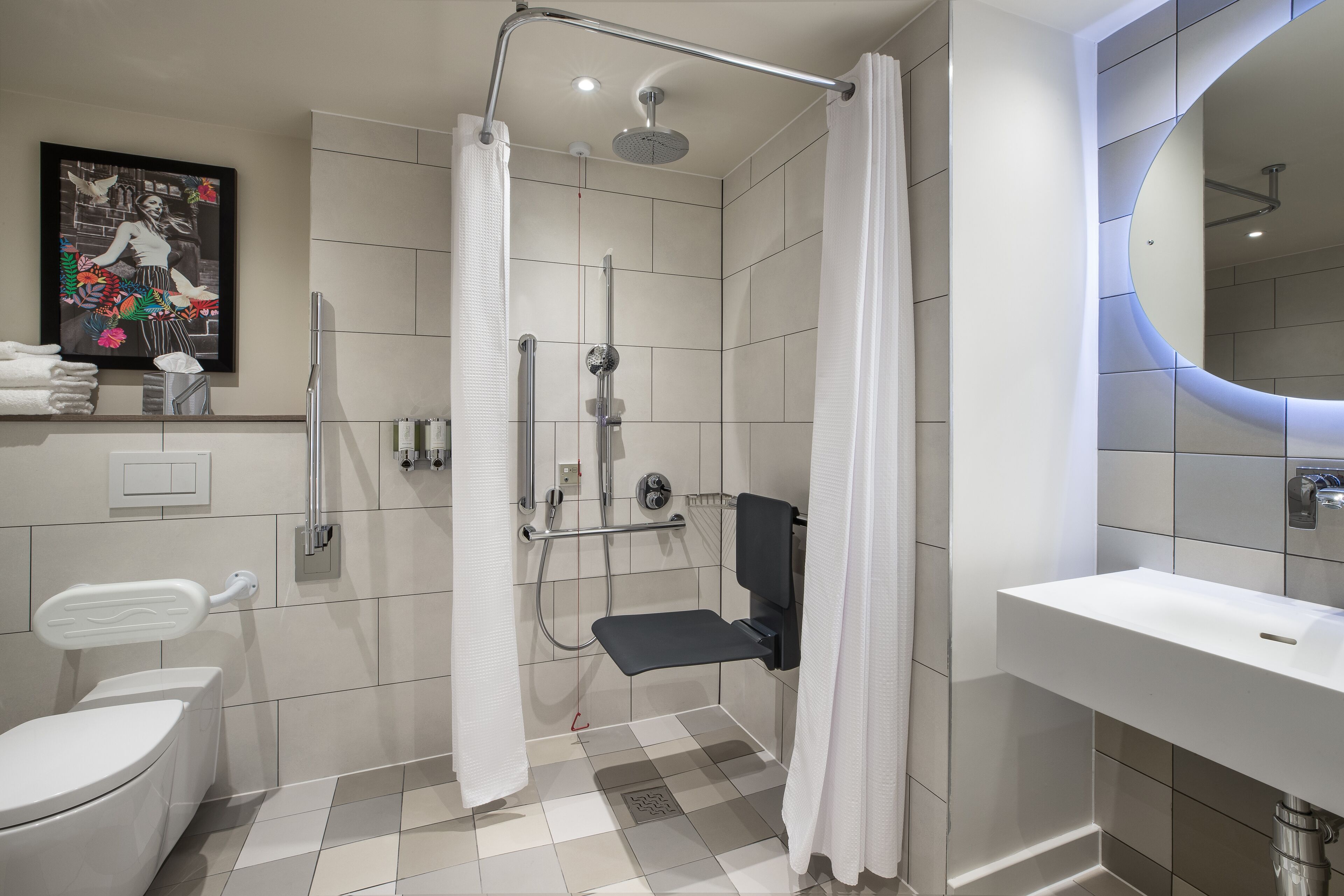 room, 1 queen bed, accessible | bathroom | shower, free toiletries, hair dryer, towels