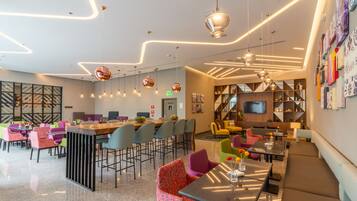 Desayuno completo incluido todos los días