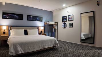 Business Room, 1 King Bed, Accessible
