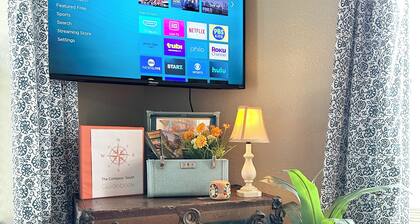 The Compass South, The Travelers Stay Near TSU