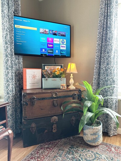 The Compass South, The Travelers Stay Near TSU