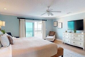 3 Schlafzimmer, Schreibtisch, Bügeleisen/Bügelbrett, Reisekinderbett