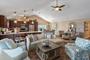 Televisión, reproductor de DVD y oficina 