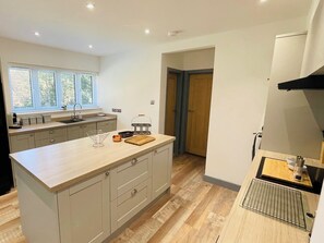 Dishwasher - 4 bedroom accommodation in Maldon (Maldon)