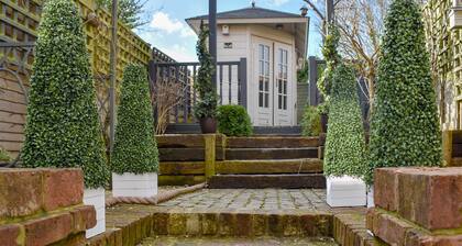 2 bedroom accommodation in Castle Cary