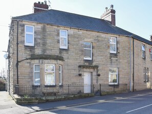 Exterior - 3 bedroom accommodation in Amble, Morpeth (Amble, Morpeth)
