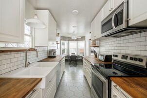 Casa | Area soggiorno | Smart TV 32 pollici con canali via cavo, TV