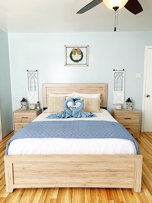 1 bedroom, desk, iron/ironing board, WiFi