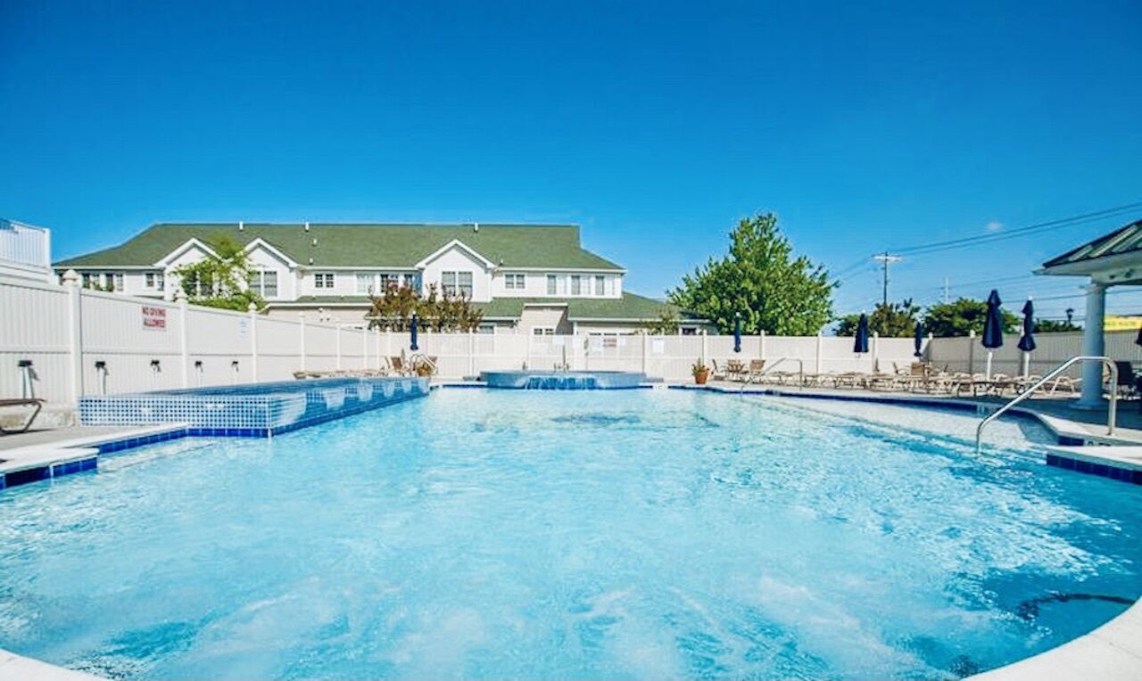 Tides Pool