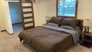 3 quartos, ferros/tábuas de passar roupa, Wi-Fi, roupa de cama