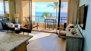 Smart TV, books, stereo