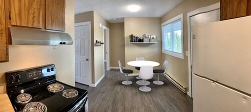 Unit D Minimalist Living, Simply...Perfect!