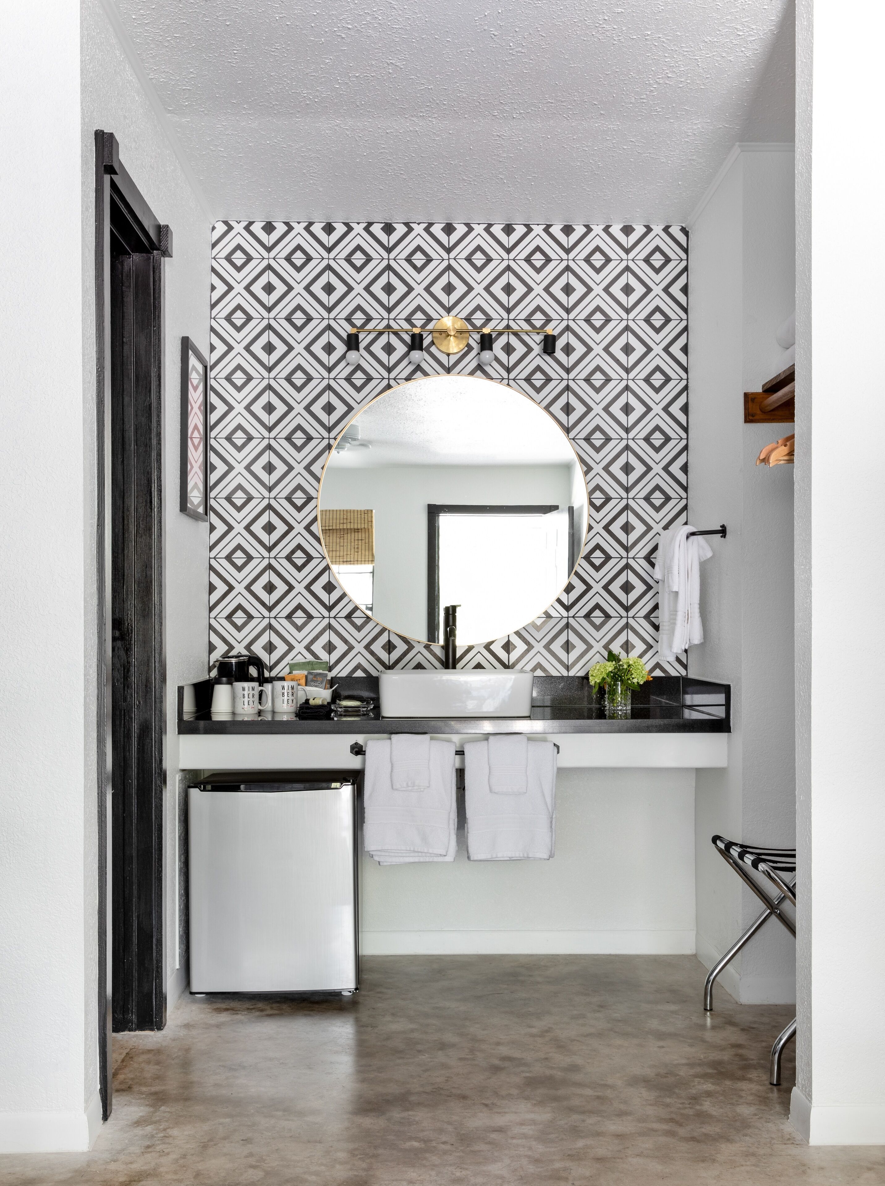 combined shower/bathtub, hair dryer, towels, soap