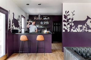 Bar (on property) - Wimberley Inn (Wimberley)