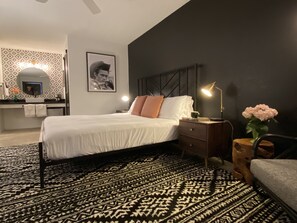 أغطية فراش متميزة وأسرّة تيمبور بديك وستائر تعتيم ومكواة/لوح كي