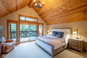 5 bedrooms, travel crib, free WiFi, bed sheets